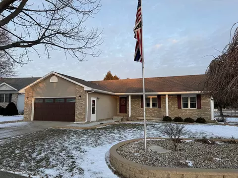 1438 Hunters Run Dr, Bourbonnais, IL 60914