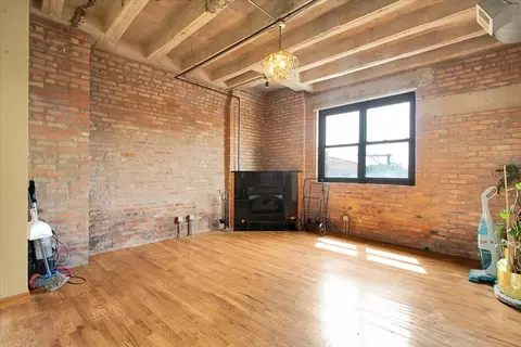 Living - 809 E 40th St #4-4, Chicago, IL 60653 photo 3 of 9