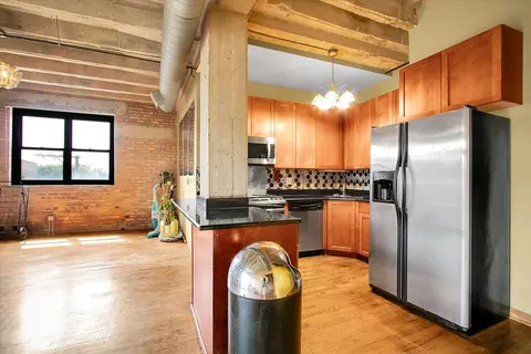 Kitchen - 809 E 40th St #4-4, Chicago, IL 60653 photo 1 of 3