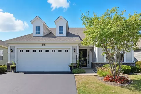 2615 Cranbrook St, Naperville, IL 60564