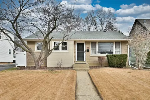 465 W Verret St, Elmhurst, IL 60126