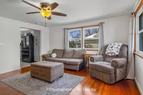Living - 4508 W 5000s Rd, Kankakee, IL 60901 photo 2 of 2
