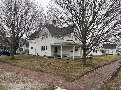 725 S 2nd Ave, Hoopeston, IL 60942