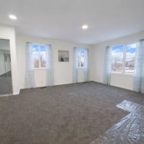 Bedroom - 628 Mohawk Dr, Round Lake Heights, IL 60073 photo 1 of 4
