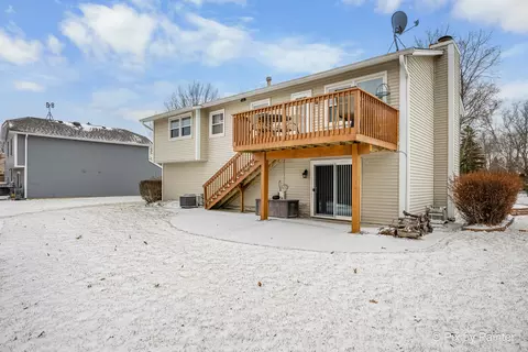 730 Chestnut Ct, Algonquin, IL 60102 photo 5