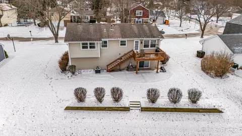 730 Chestnut Ct, Algonquin, IL 60102 photo 11