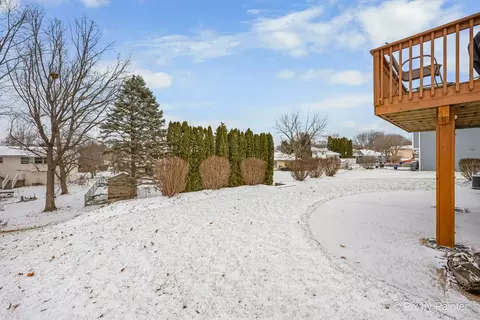 730 Chestnut Ct, Algonquin, IL 60102 photo 8