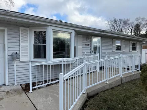 833 Sheldon Ave, Aurora, IL 60506 photo 2