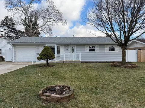 833 Sheldon Ave, Aurora, IL 60506