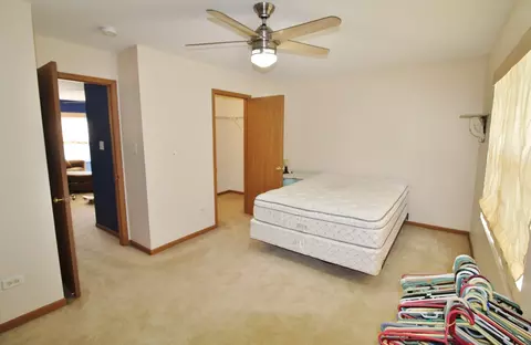 Bedroom - 2005 Mountain Rd, Morris, IL 60450 photo 3 of 3