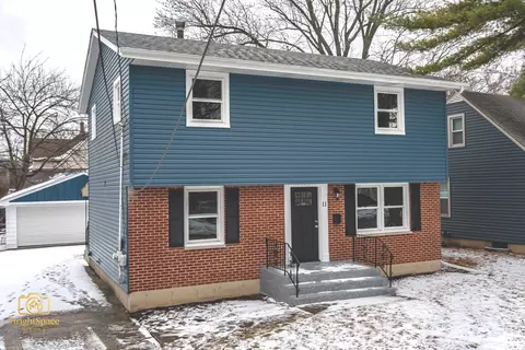11 S Alfred Ave, Elgin, IL 60123