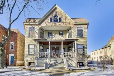 109 S Grove Ave #1N, Oak Park, IL 60302