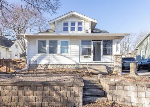2330 38th St, Rock Island, IL 61201