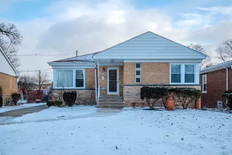 499 Longcommon Rd, Riverside, IL 60546