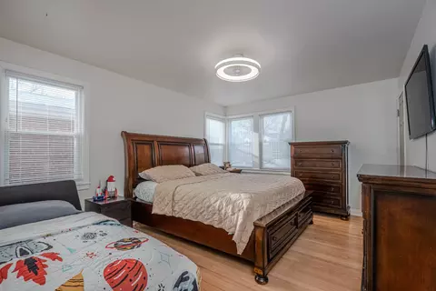 Bedroom - 499 Longcommon Rd, Riverside, IL 60546 photo 1 of 4