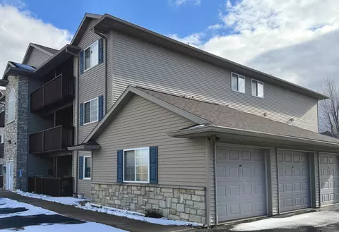 213 E Price St #202, Eldridge, IA 52748