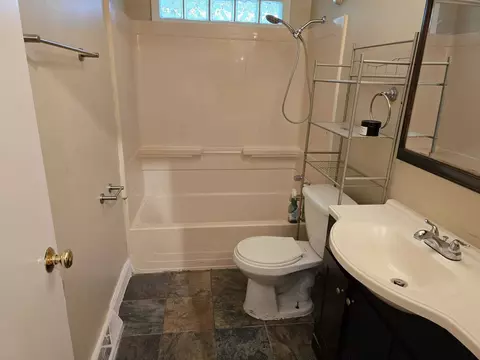 Bath - 3014 W 163rd St, Markham, IL 60428 photo 1 of 1