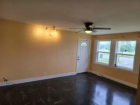 Living - 3014 W 163rd St, Markham, IL 60428 photo 2 of 2