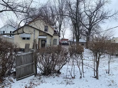 Exterior - 215 W Devlin St, Spring Valley, IL 61362 photo 3 of 3