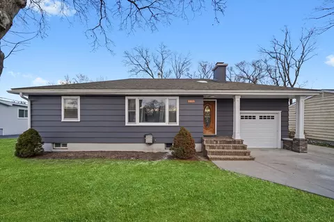 1918 Parklane Ave, Mchenry, IL 60050