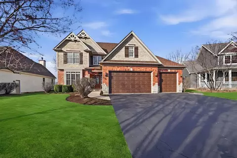 660 Avon Ct, Elburn, IL 60119