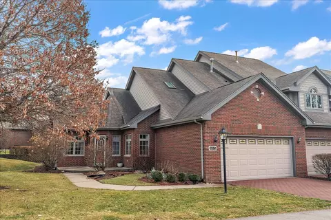 16815 Crystal Ct, Tinley Park, IL 60477