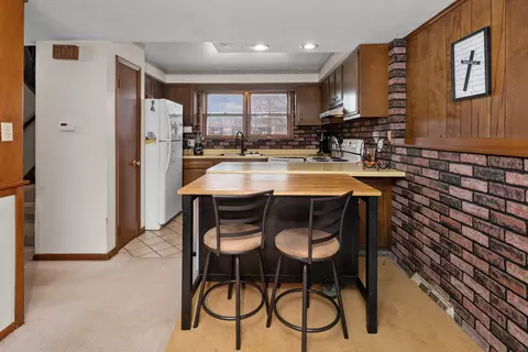 Kitchen - 3604 32nd Ave, Moline, IL 61265 photo 1 of 4