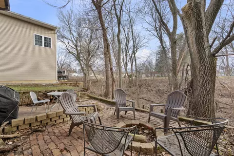 Exterior - 3604 32nd Ave, Moline, IL 61265 photo 6 of 6
