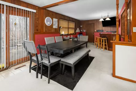Dining - 3604 32nd Ave, Moline, IL 61265 photo 3 of 3