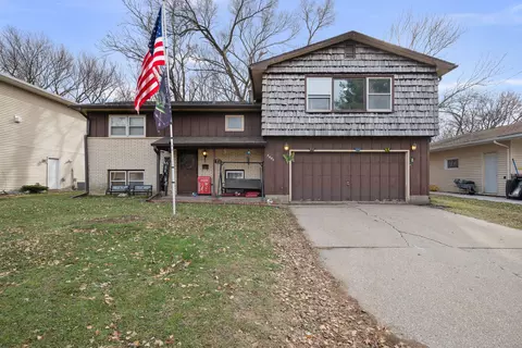 3604 32nd Ave, Moline, IL 61265