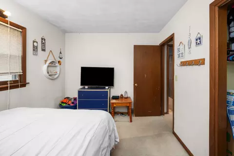 Bedroom - 3604 32nd Ave, Moline, IL 61265 photo 4 of 4
