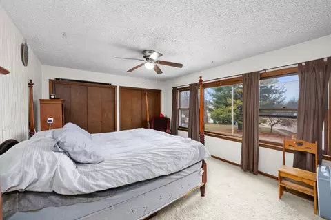 Bedroom - 3604 32nd Ave, Moline, IL 61265 photo 1 of 4