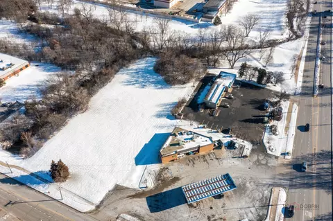 450 Lily Cache Ln, Bolingbrook, IL 60440