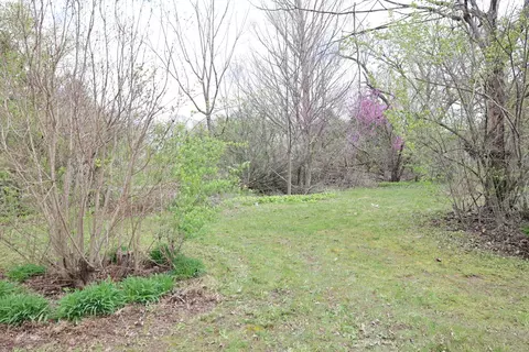 Exterior - 1516 W Sudeenew Dr, Johnsburg, IL 60051 photo 10 of 11