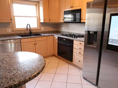 Kitchen - 1516 W Sudeenew Dr, Johnsburg, IL 60051 photo 6 of 6