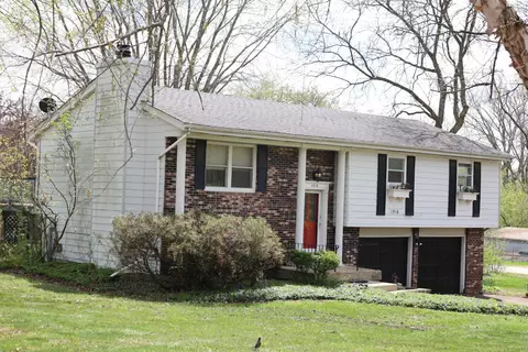Exterior - 1516 W Sudeenew Dr, Johnsburg, IL 60051 photo 2 of 11