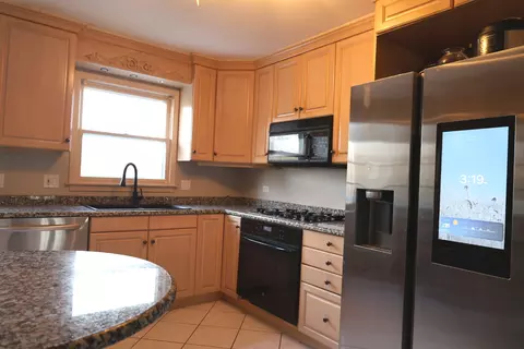 Kitchen - 1516 W Sudeenew Dr, Johnsburg, IL 60051 photo 2 of 6