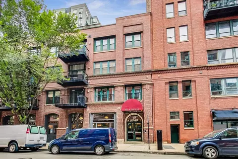 420 W Ontario St #404, Chicago, IL 60654