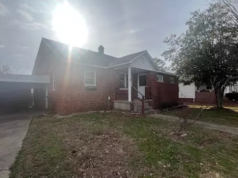 1919 Logan St, Murphysboro, IL 62966