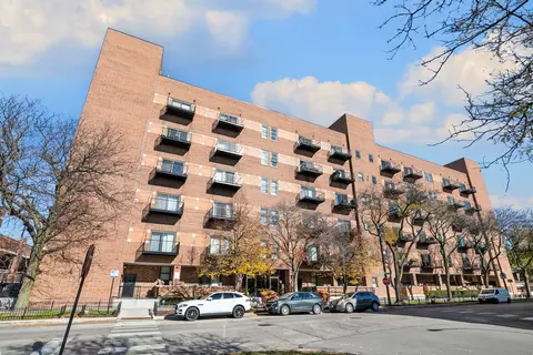 1000 E 53rd St #219, Chicago, IL 60615