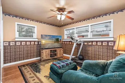 Other - 488 Cornell Ave, Des Plaines, IL 60016 photo 3 of 10