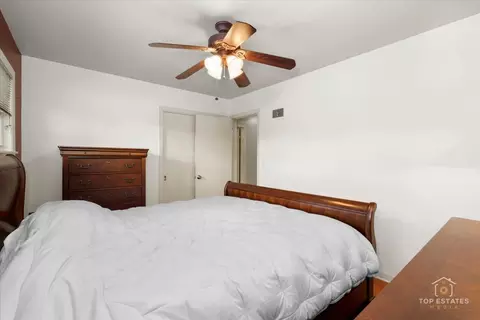 Bedroom - 488 Cornell Ave, Des Plaines, IL 60016 photo 2 of 2