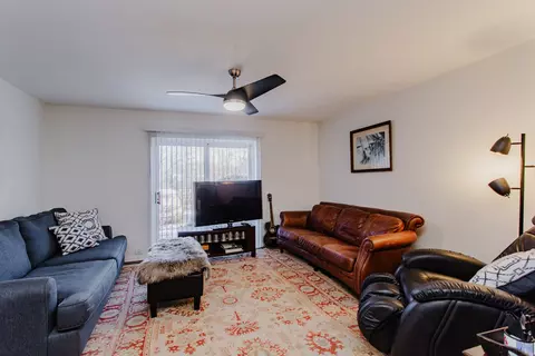 Living - Undisclosed, Glencoe, IL 60022 photo 2 of 2