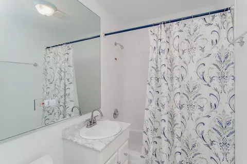 Bath - Undisclosed, Glencoe, IL 60022 photo 1 of 2
