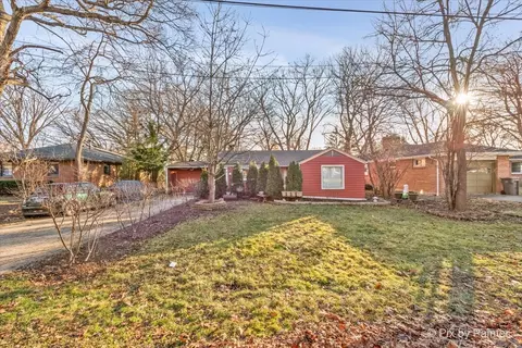 833 Forest Ave, Elgin, IL 60120