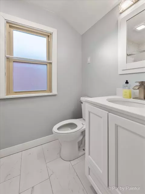 Bath - 833 Forest Ave, Elgin, IL 60120 photo 1 of 2