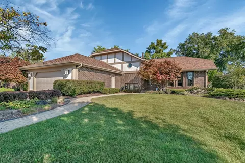 8134 Uxbridge Dr, Orland Park, IL 60462