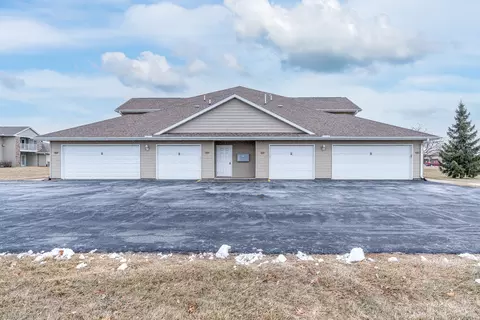 Other - 210 E Franklin St #101, Eldridge, IA 52748 photo 2 of 5