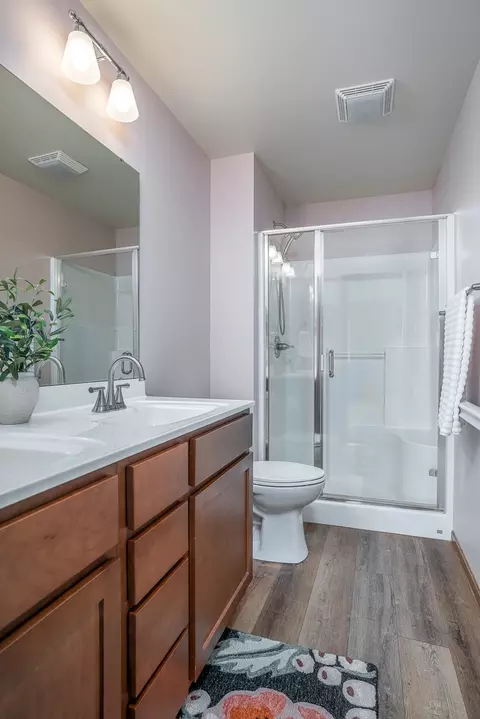 Bath - 210 E Franklin St #101, Eldridge, IA 52748 photo 3 of 4