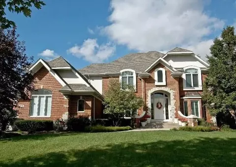 1516 Darien Club Dr, Darien, IL 60561